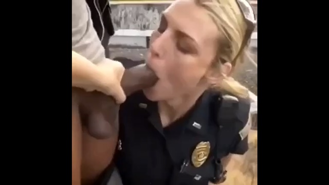 Policia de Nueva York Mamando Guevo – Allxporno.com